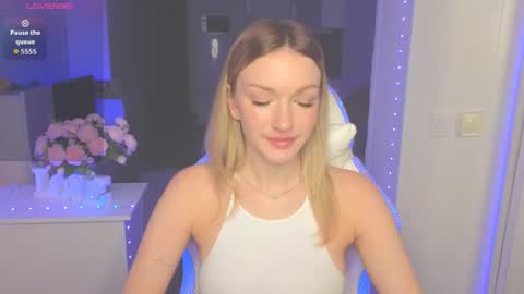 Snapshot of margaretsweet1 chatting on October 14, 2025, 1:06 am Margaret online show from October 14, 2025, 1:06 am