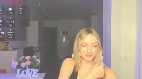 Snapshot of margaretsweet1 chatting on November 4, 2025, 1:38 am Margaret online show from November 4, 2025, 1:38 am