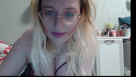 margo_shine online show from March 23, 2026, 4:33 pm