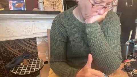 Snapshot of margolane chatting on November 3, 2025, 3:13 pm Elle online show from November 3, 2025, 3:13 pm