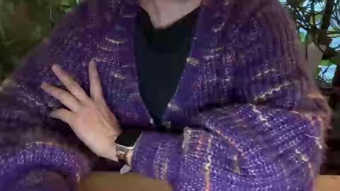 Snapshot of margolane chatting on January 9, 2026, 1:25 pm Elle online show from January 9, 2026, 1:25 pm