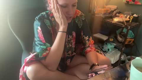 Snapshot of margolane chatting on January 13, 2026, 3:06 pm Elle online show from January 13, 2026, 3:06 pm