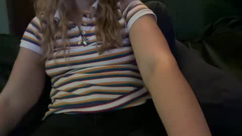 Snapshot of margolane chatting on February 16, 2026, 5:36 am Elle online show from February 16, 2026, 5:36 am