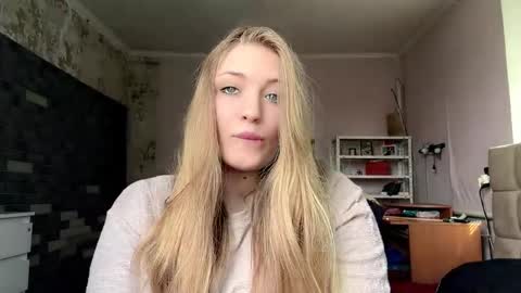 Snapshot of margosalesses chatting on March 27, 2026, 11:43 am Margo online show from March 27, 2026, 11:43 am