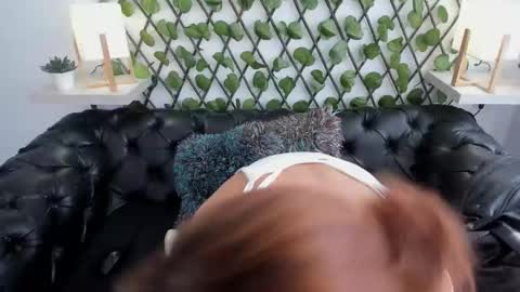 Snapshot of margot_whisper chatting on February 5, 2025, 2:59 pm Margot online show from February 5, 2025, 2:59 pm