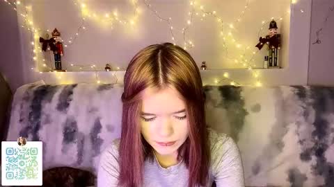 Lina online show from February 1, 2026, 9:02 pm