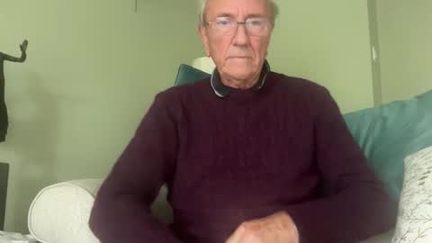 Snapshot of marhea260751 chatting on October 15, 2025, 2:17 pm marhea online show from October 15, 2025, 2:17 pm