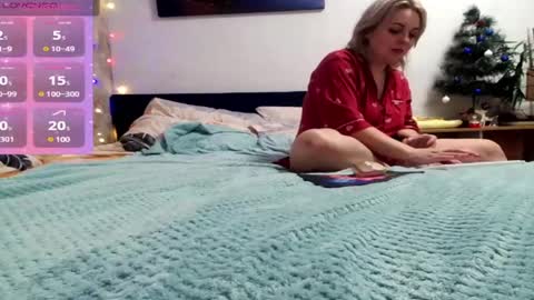 Snapshot of mari_77777 chatting on December 2, 2024, 6:32 pm Mari online show from December 2, 2024, 6:32 pm