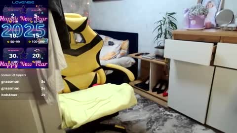 Snapshot of mari_77777 chatting on January 16, 2025, 9:27 am Mari online show from January 16, 2025, 9:27 am