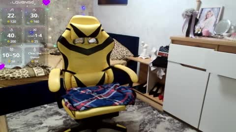 Snapshot of mari_77777 chatting on February 7, 2025, 6:24 pm Mari online show from February 7, 2025, 6:24 pm