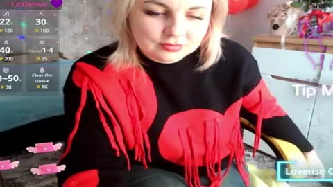 Snapshot of mari_77777 chatting on February 28, 2025, 8:09 am Mari online show from February 28, 2025, 8:09 am