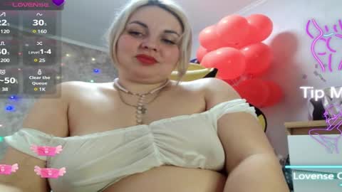 Snapshot of mari_77777 chatting on March 4, 2025, 6:39 pm Mari online show from March 4, 2025, 6:39 pm