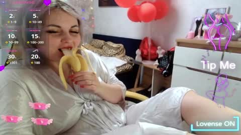 Snapshot of mari_77777 chatting on March 12, 2025, 10:59 am Mari online show from March 12, 2025, 10:59 am