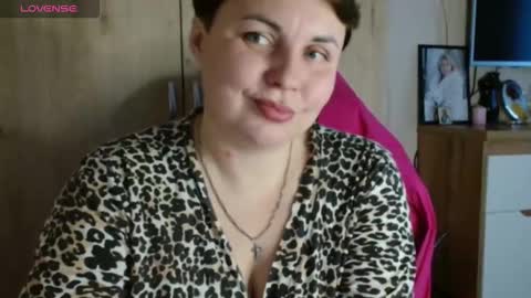 Snapshot of mari_77777 chatting on October 9, 2025, 1:42 pm Mari online show from October 9, 2025, 1:42 pm