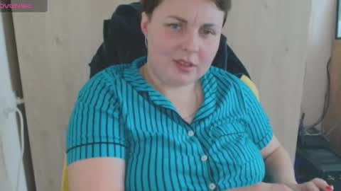 Snapshot of mari_77777 chatting on October 12, 2025, 9:30 am Mari online show from October 12, 2025, 9:30 am