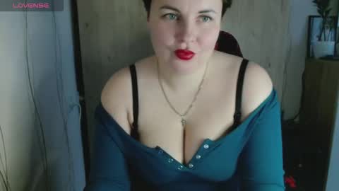 Snapshot of mari_77777 chatting on October 24, 2025, 6:54 am Mari online show from October 24, 2025, 6:54 am