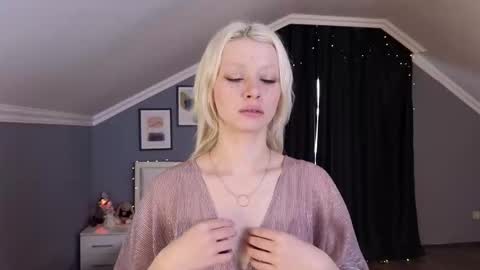 Milena online show from February 28, 2026, 10:27 am