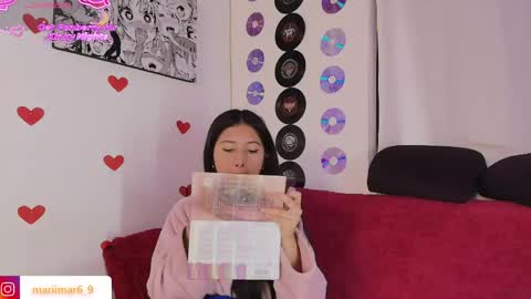 Snapshot of mari_mar69 chatting on May 8, 2026, 11:04 am mari_mar69 online show from May 8, 2026, 11:04 am