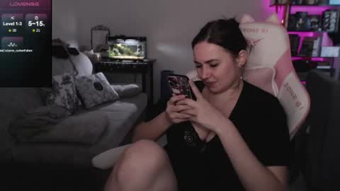 Snapshot of mari_moore7 chatting on June 3, 2026, 7:00 am mari moore online show from June 3, 2026, 7:00 am