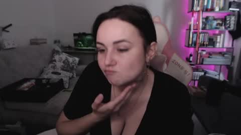 Snapshot of mari_moore7 chatting on July 15, 2026, 7:35 am mari moore online show from July 15, 2026, 7:35 am