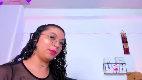 Snapshot of mari_sweett chatting on February 24, 2025, 9:31 pm Mari Sweett online show from February 24, 2025, 9:31 pm