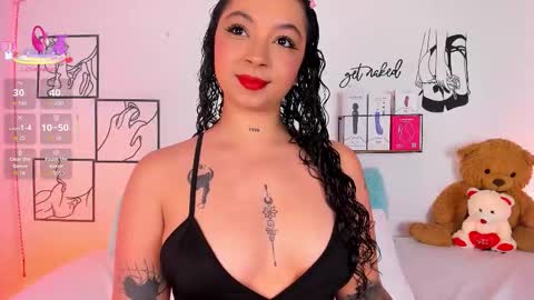 Snapshot of mari_sweett chatting on September 19, 2025, 8:31 pm Mari Sweett online show from September 19, 2025, 8:31 pm
