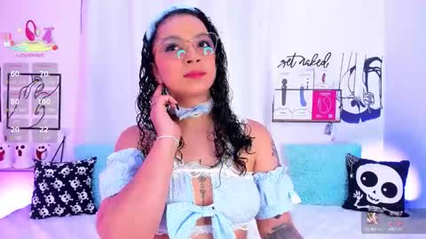 Snapshot of mari_sweett chatting on October 27, 2025, 5:06 pm Mari Sweett online show from October 27, 2025, 5:06 pm