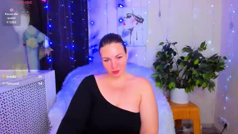 Snapshot of maria__mia chatting on January 10, 2026, 2:35 am Maria online show from January 10, 2026, 2:35 am