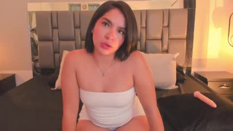 Snapshot of maria_camila00 chatting on April 24, 2026, 9:28 pm Maria online show from April 24, 2026, 9:28 pm