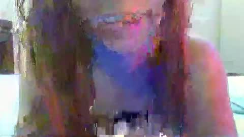 Mareu online show from November 10, 2025, 3:05 am