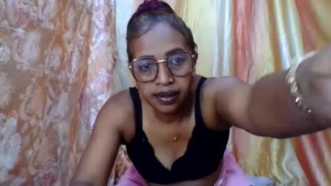Snapshot of mariabello1 chatting on July 14, 2026, 10:43 am mariabello1 online show from July 14, 2026, 10:43 am