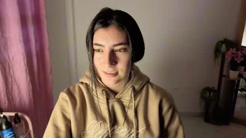 Snapshot of mariagh_ chatting on July 9, 2026, 8:24 pm Maria online show from July 9, 2026, 8:24 pm
