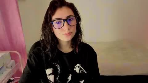 Snapshot of mariagh_ chatting on July 19, 2026, 10:19 am Maria online show from July 19, 2026, 10:19 am