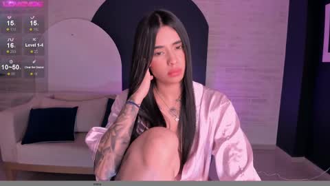 MARIA HERRERA  online show from March 12, 2025, 9:12 am