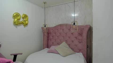   online show from March 4, 2025, 7:01 pm