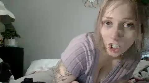 Snapshot of mariamaybe24 chatting on March 6, 2025, 9:31 pm Mariah online show from March 6, 2025, 9:31 pm