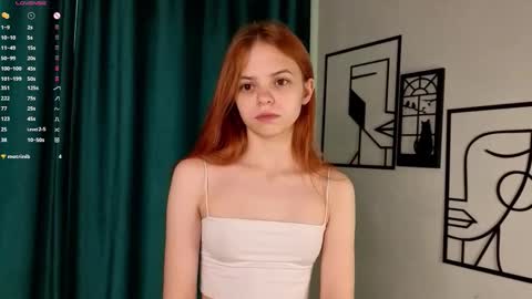 Snapshot of mariamcreedon chatting on September 9, 2025, 1:16 am My name is Molly this is my first day online show from September 9, 2025, 1:16 am