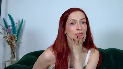 MariaMenson online show from May 28, 2026, 6:49 pm