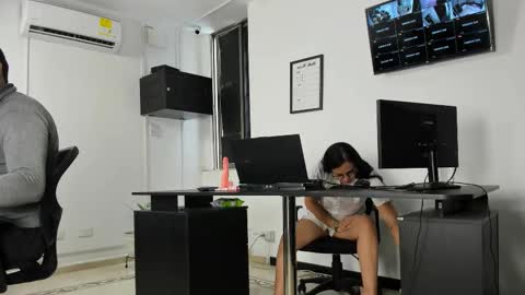 M A R I A M online show from February 27, 2026, 6:52 pm