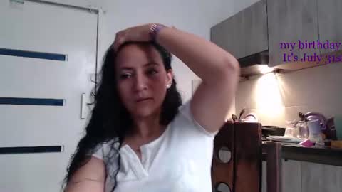 Snapshot of mariamualata chatting on July 4, 2026, 9:32 pm mariamualata online show from July 4, 2026, 9:32 pm