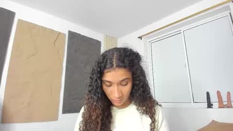 Marian online show from December 3, 2025, 11:08 am