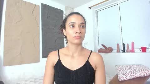 Snapshot of marian_rios chatting on February 23, 2026, 11:07 am Marian online show from February 23, 2026, 11:07 am