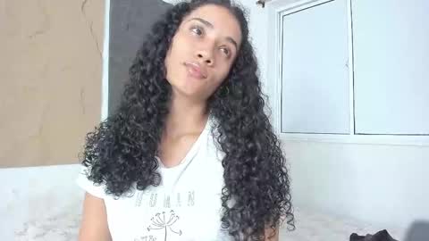 Snapshot of marian_rios chatting on March 2, 2026, 11:06 am Marian online show from March 2, 2026, 11:06 am