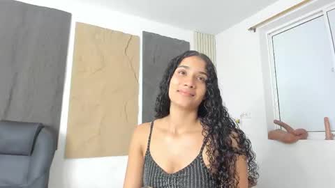 Snapshot of marian_rios chatting on April 15, 2026, 11:06 am Marian online show from April 15, 2026, 11:06 am