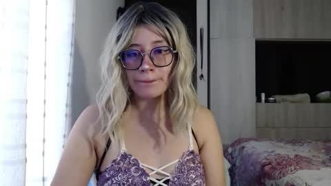 Mariana online show from September 29, 2025, 6:02 pm