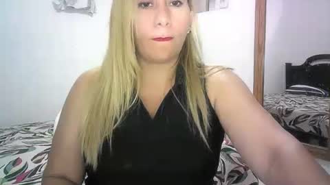 mariana995649 online show from May 5, 2026, 10:51 pm