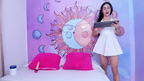 mariana_16_ online show from October 23, 2025, 7:45 pm