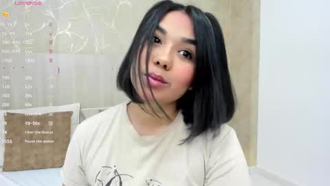 Mariana Allen online show from December 18, 2025, 7:53 pm