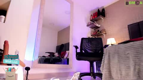 Mar y online show from April 15, 2026, 7:58 pm