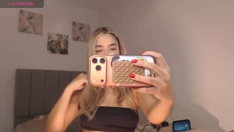 Snapshot of mariana_es chatting on June 12, 2026, 9:46 pm Mariana online show from June 12, 2026, 9:46 pm